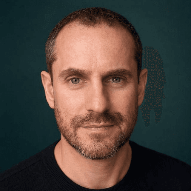 Frédéric Lozach, fondateur de Rentoall, dans un parking souterrain